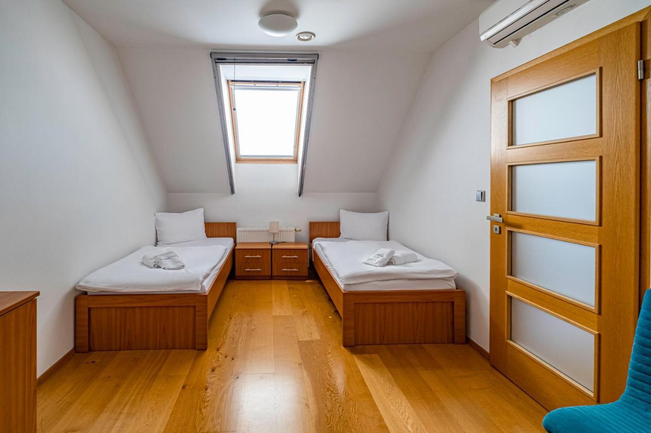 Relax Stork 3* Леднице