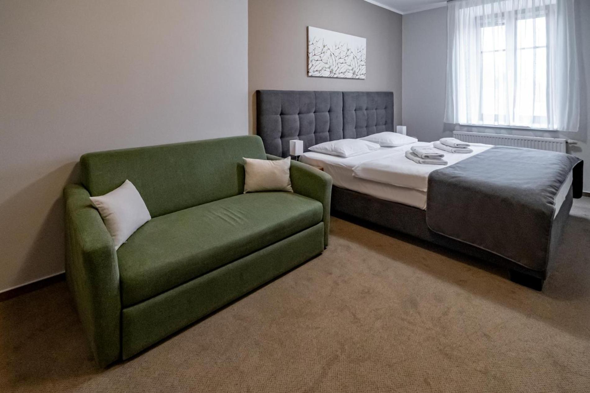Отель Relax Stork 3*