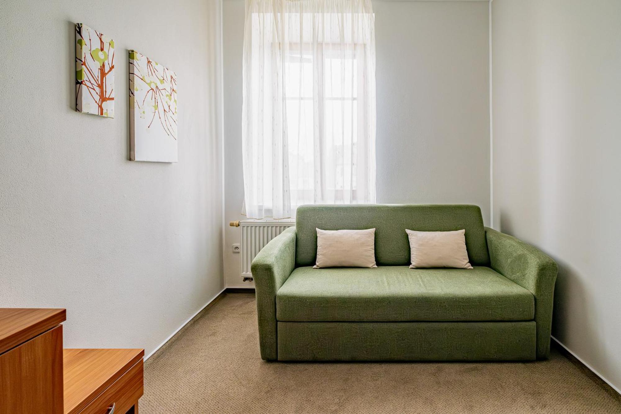 Отель Relax Stork 3*