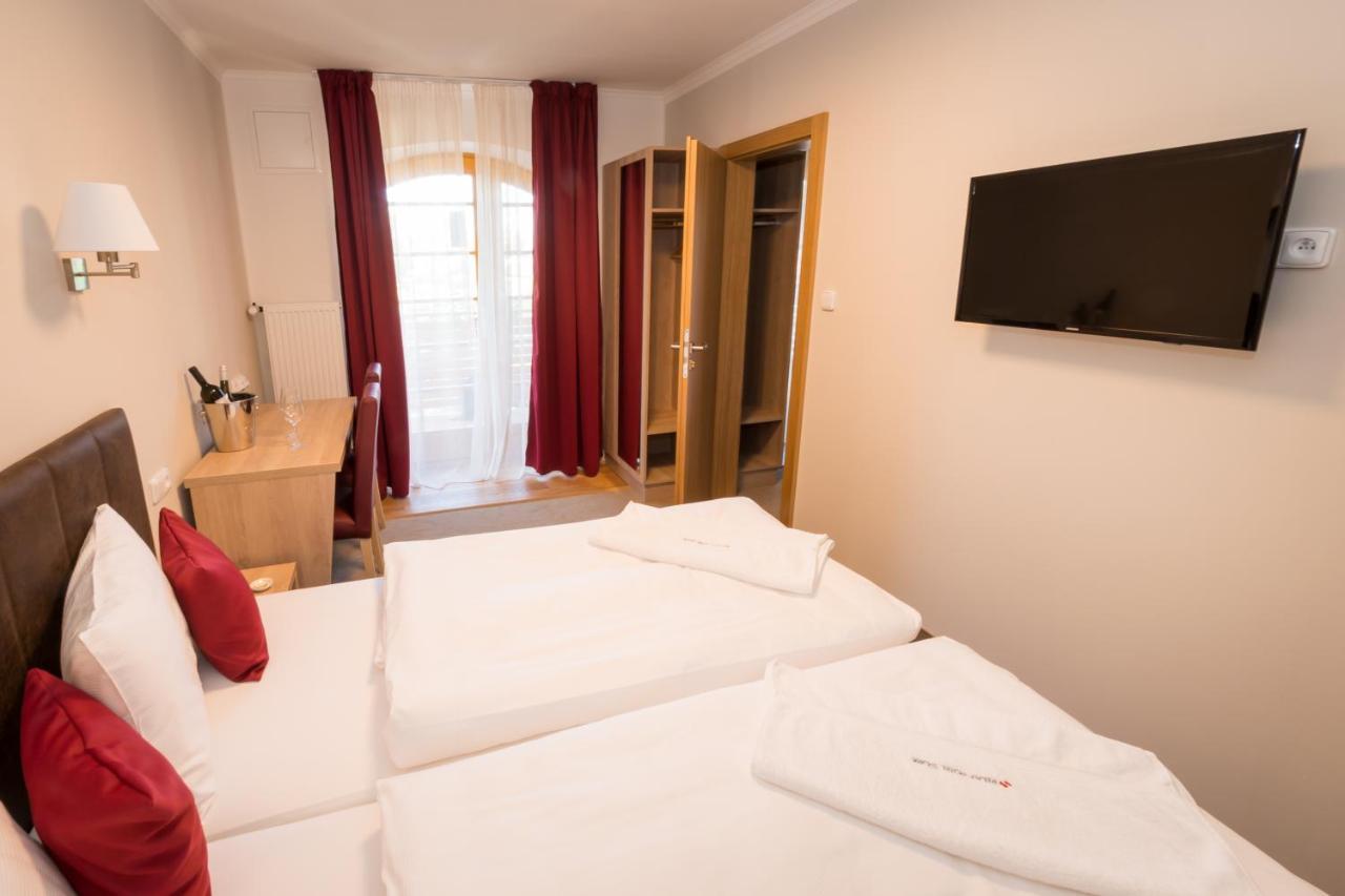 Relax Stork 3*
